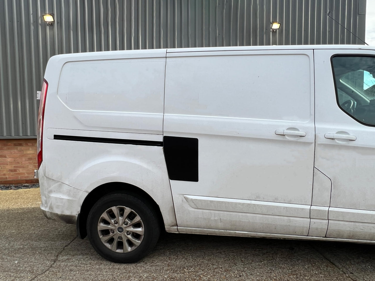 Sussex Installations FOR3-NSL/OSL-EXT-002 Large Repair/security shield for the Ford Custom (2013>2023) van - side loading door.