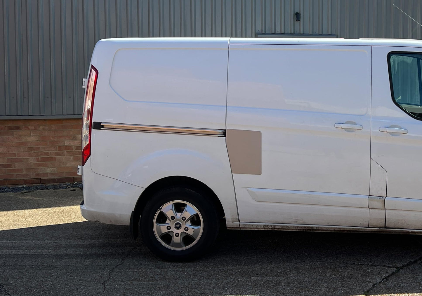 Sussex Installations FOR3-NSL/OSL-EXT-002 Large Repair/security shield for the Ford Custom (2013>2023) van - side loading door.
