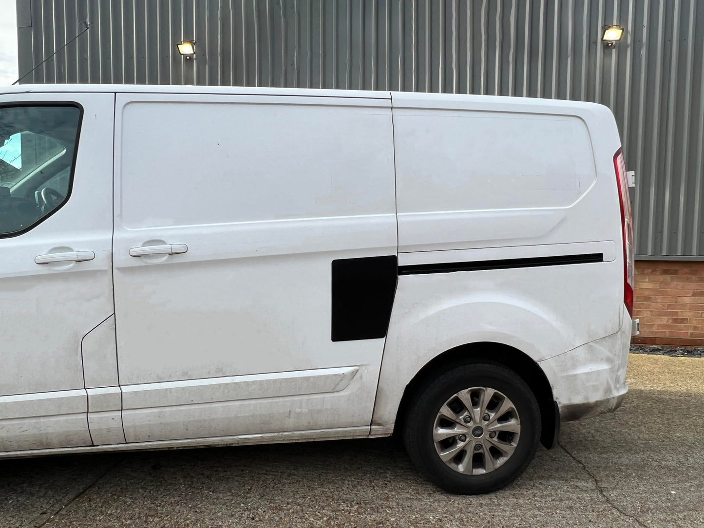 Sussex Installations FOR3-NSL/OSL-EXT-002 Large Repair/security shield for the Ford Custom (2013>2023) van - side loading door.